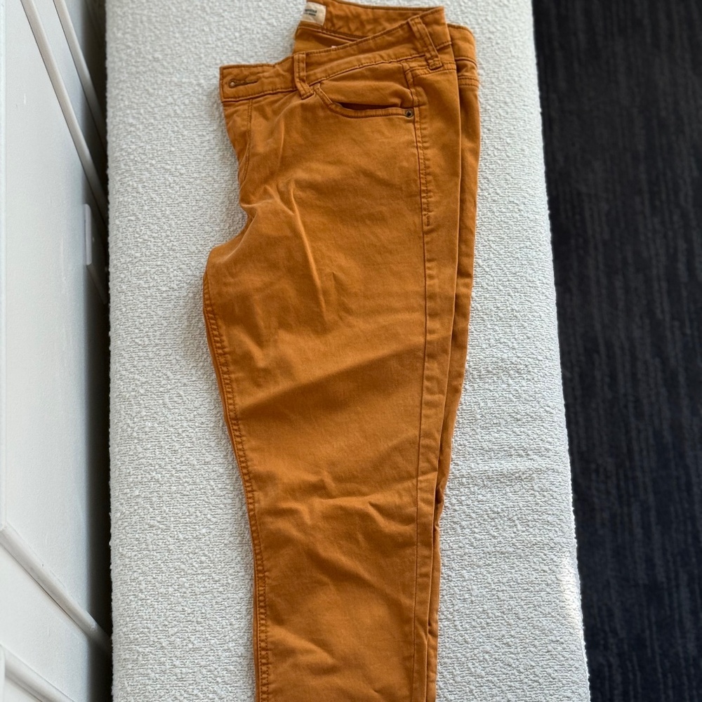 Mustard Old Navy pants size 10